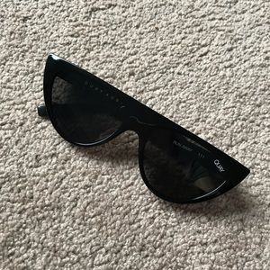 Quay Australia Sunnies 🕶